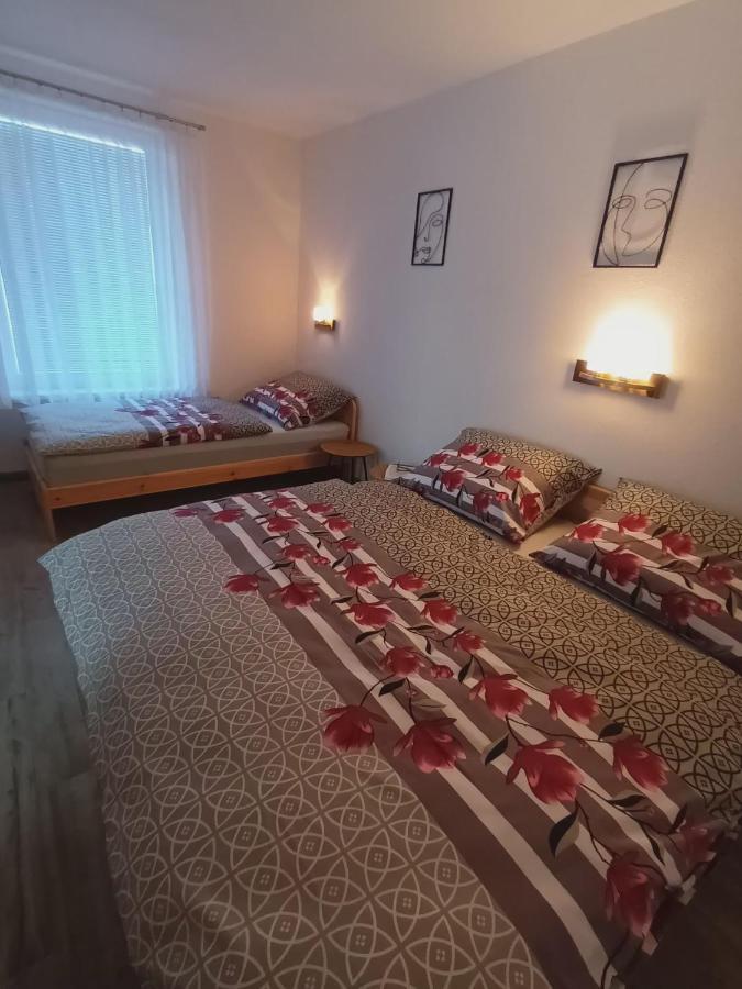 Villa Domcek V Zahrade Liptovský Mikuláš Exterior foto